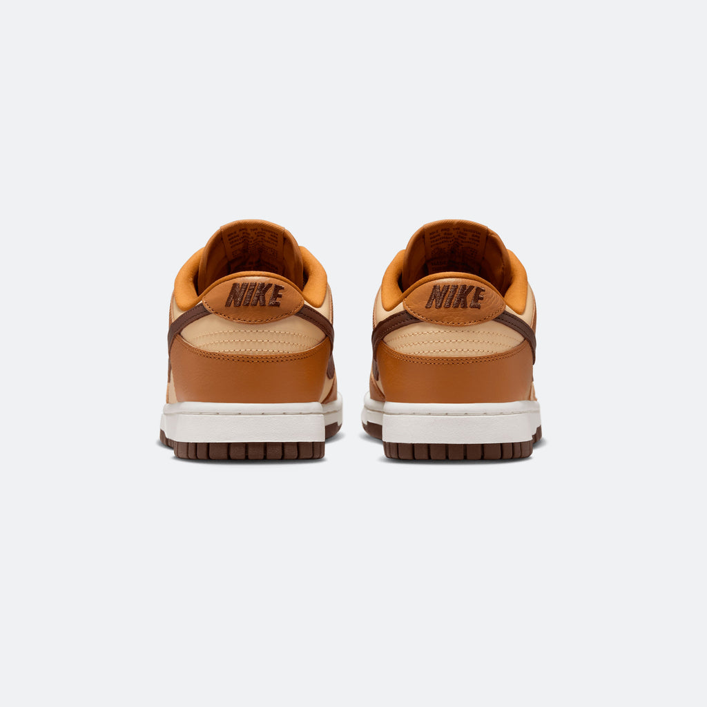 W Nike Dunk Low SE "Desert Ochre"