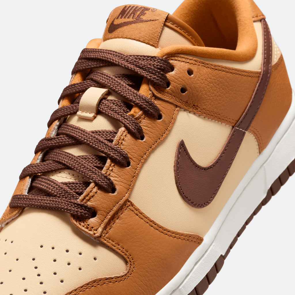 W Nike Dunk Low SE "Desert Ochre"