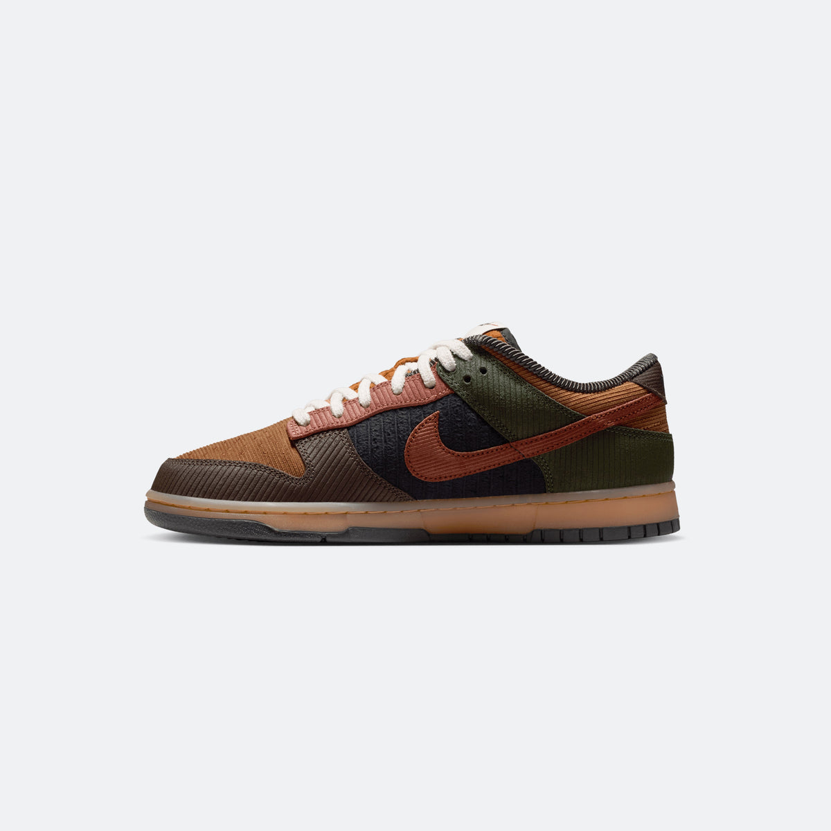 Nike Dunk Low Retro "Light British Tan Corduroy"