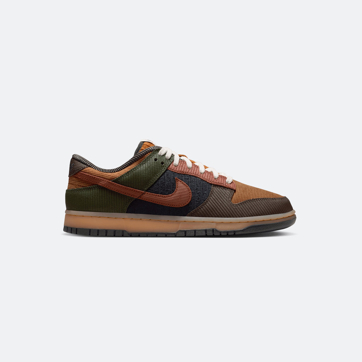 Nike Dunk Low Retro "Light British Tan Corduroy"