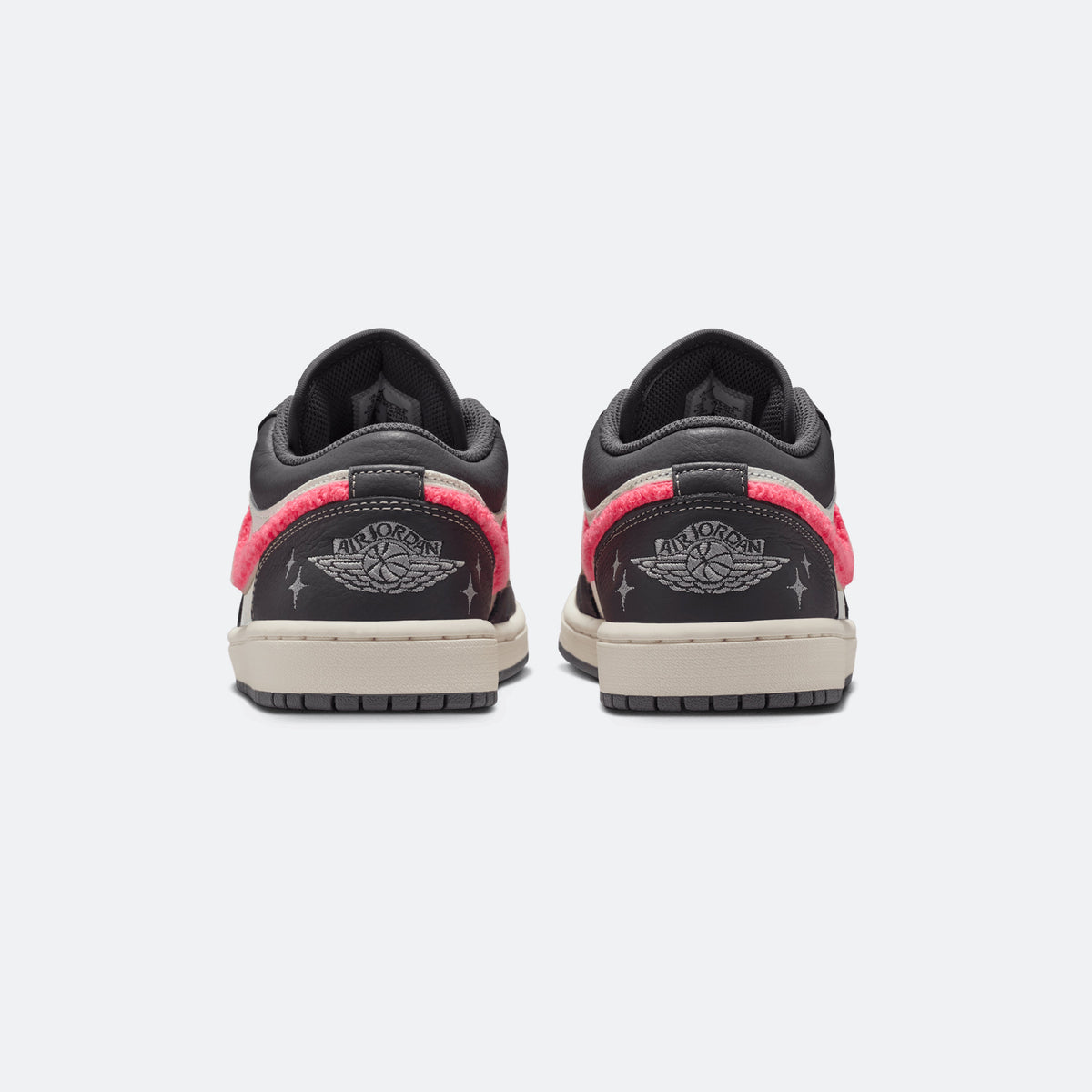 W Jordan 1 Low "Hot Punch"
