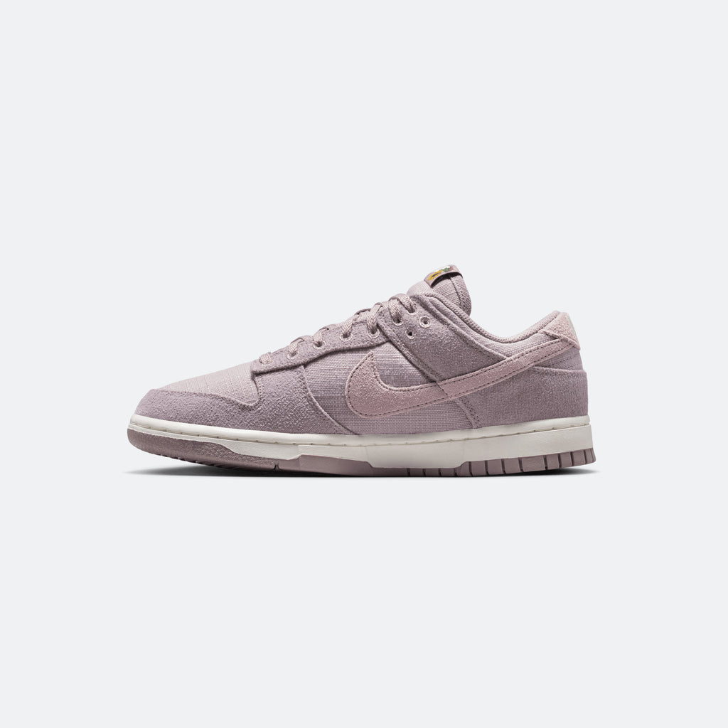 W Nike Dunk Low "Flowers"