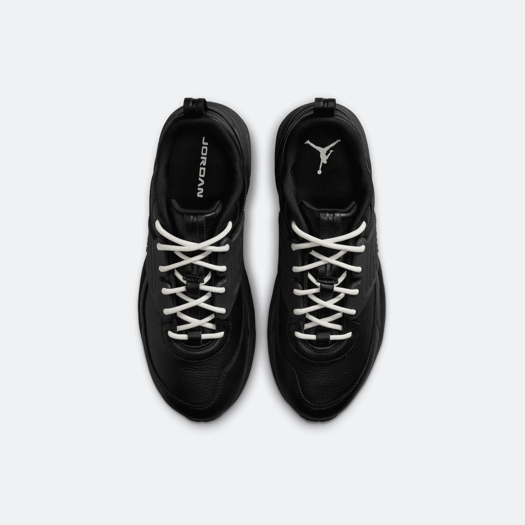 Jordan Trunner O/S SP "Black Cat"