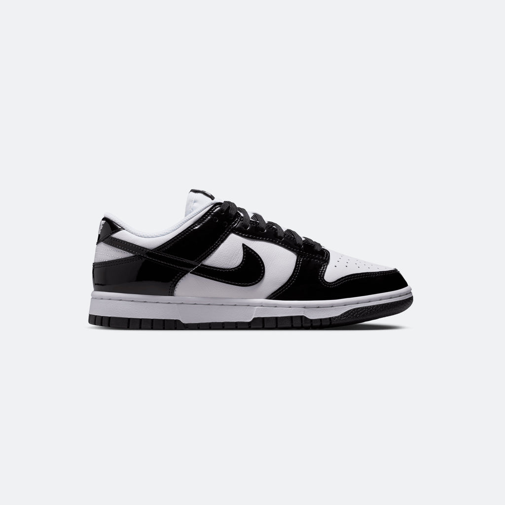 W Nike Dunk Patent "Panda"