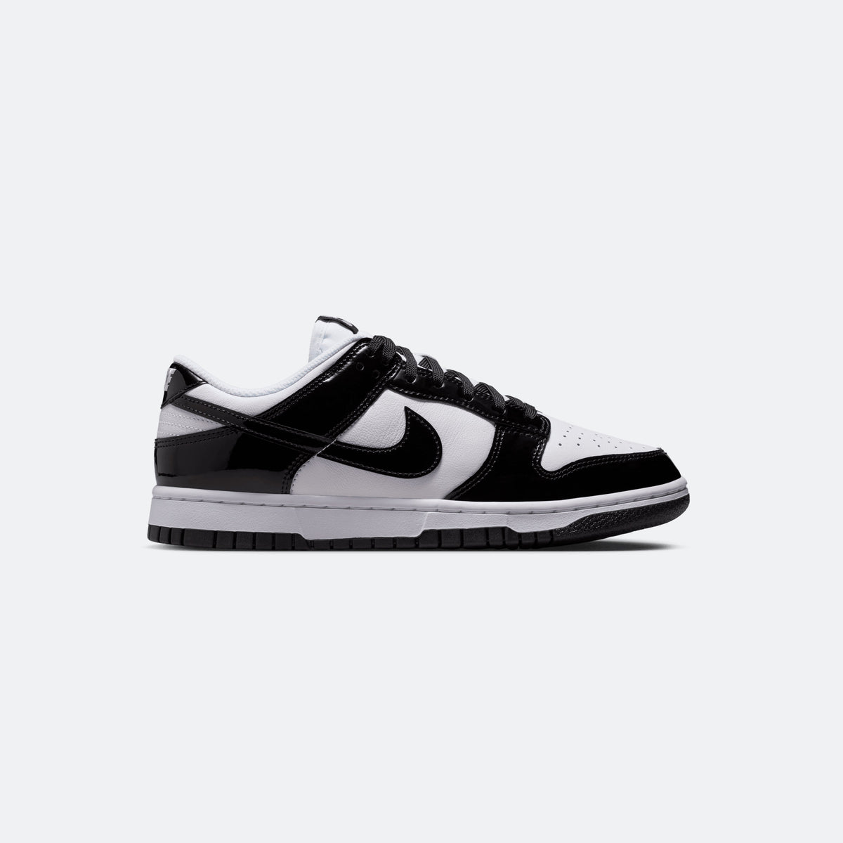 W Nike Dunk Patent "Panda"